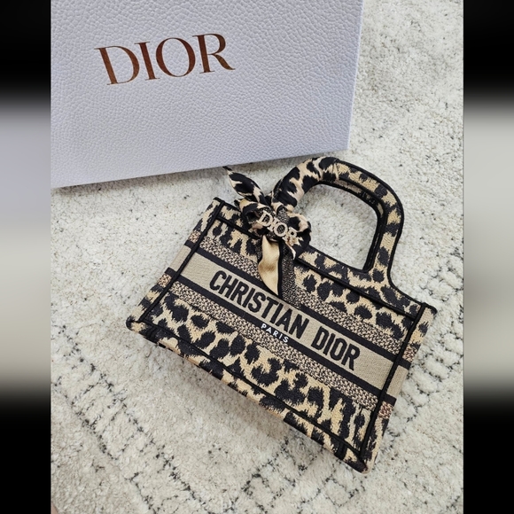 Christian Dior Mini Oblique Leopard Book Tote W/ Twilly And Pin - Picture 5 of 11